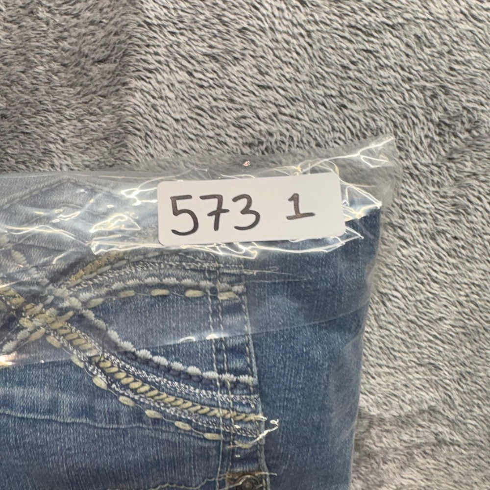 WallFlower Bootcut Jeans Womens 9 Blue NWOT Zip Fly Frayed Hem Stretch Denim - Picture 13 of 15